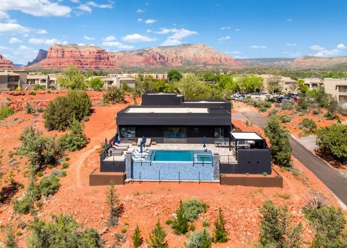 Luxe Retreat Private Heated Pool Views Holiday home *